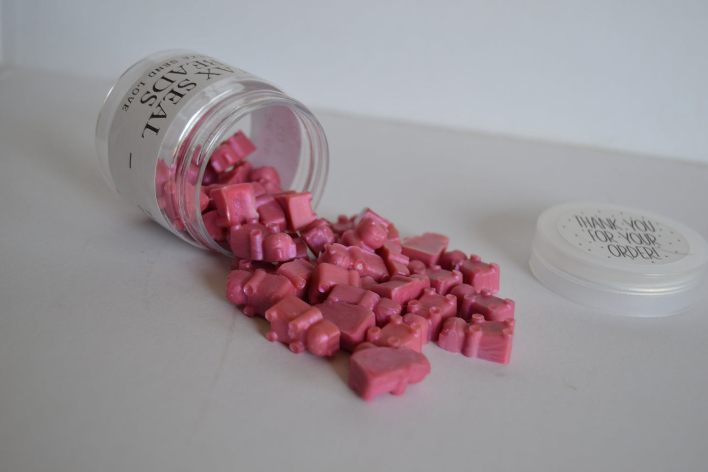Berry Glow Wax Sealing Beads (Gummy Bear Shape)